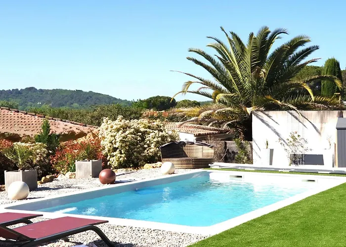 Le Petit Valadas à 7km D'uzes Bed & Breakfast 3*